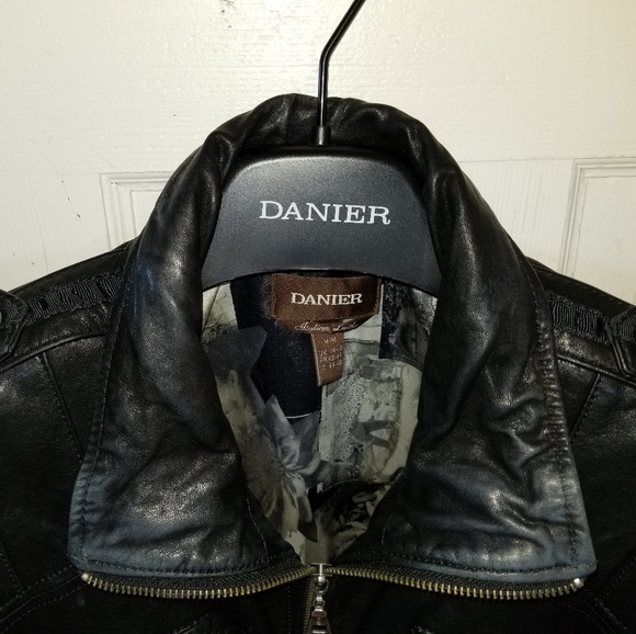 PRICE DROP Danier Leather Jacket - Picture 9 of 12